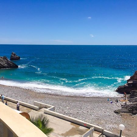 Beach Apartment Рафаиловичи Экстерьер фото